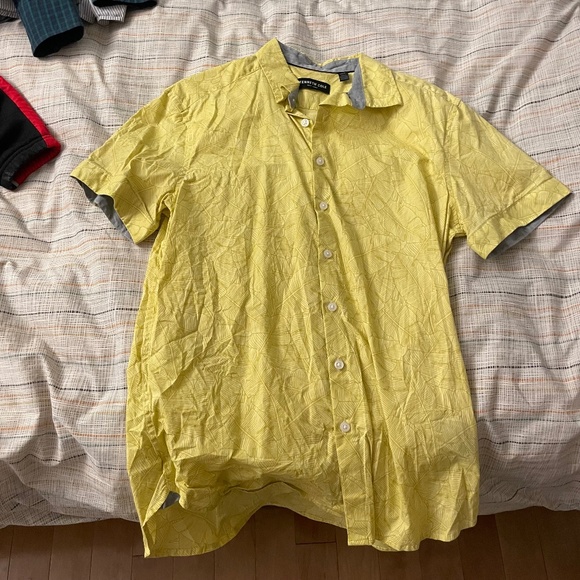 Kenneth cole button down short sleeve - Picture 3 of 3